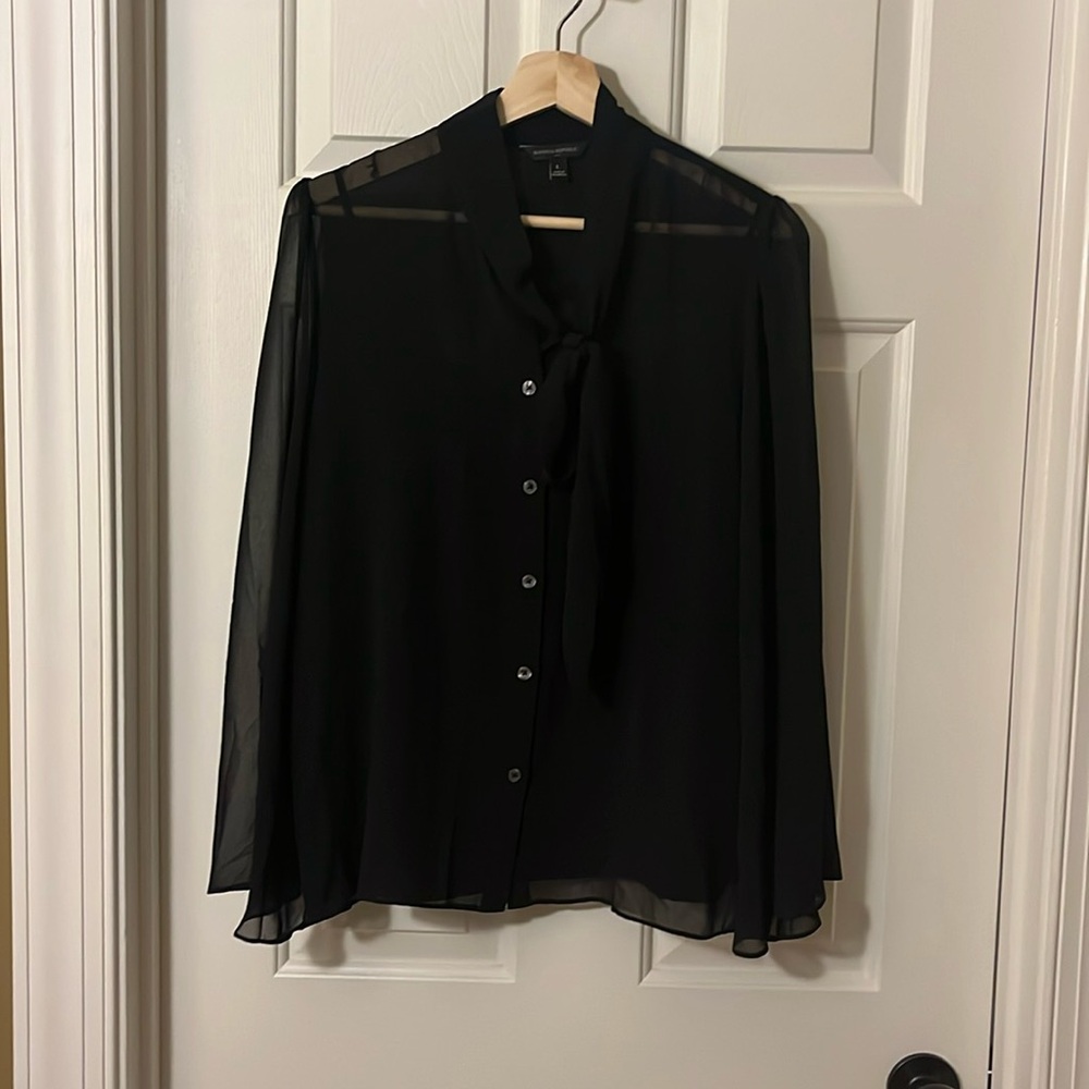 Women’s Banana Republic black sheer top size Lg
